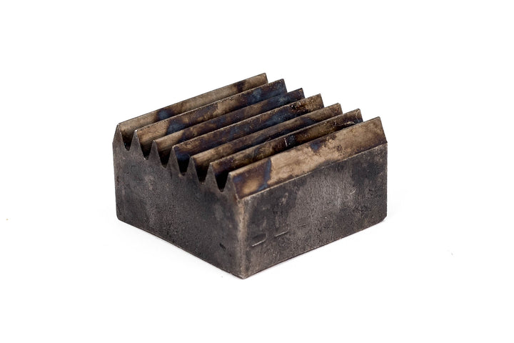 Bush_hammer_heads_steel_riffler_bavaria_cabeza_bujarda_intercambiable_acero_Bouchardes_Plaquettes_interchangeables_Plaquette_A