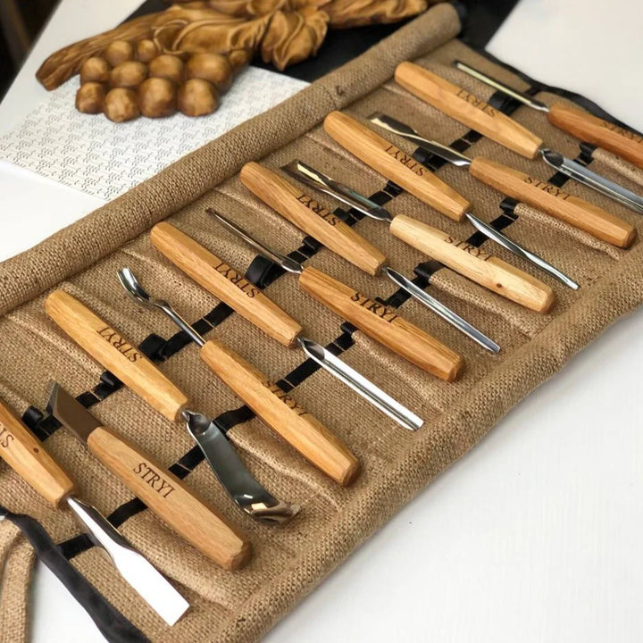 Woodcarving_toolset_12pcs_relief_chip_carving_1_Gubias_Gouges_taille_talla_madera_bois_4.webp
