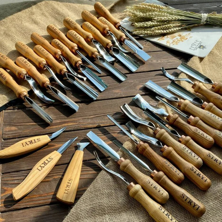 Woodcarving_toolset_30pcs_relief_chip_carving_1_Gubias_Gouges_taille_talla_madera_bois_3.webp