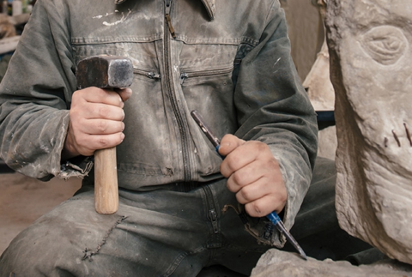 Principales diferencias entre martillos y mazos para esculpir